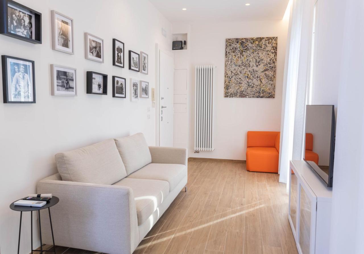 Colosseo Brightful Apartment With Rooftop Rome Bagian luar foto