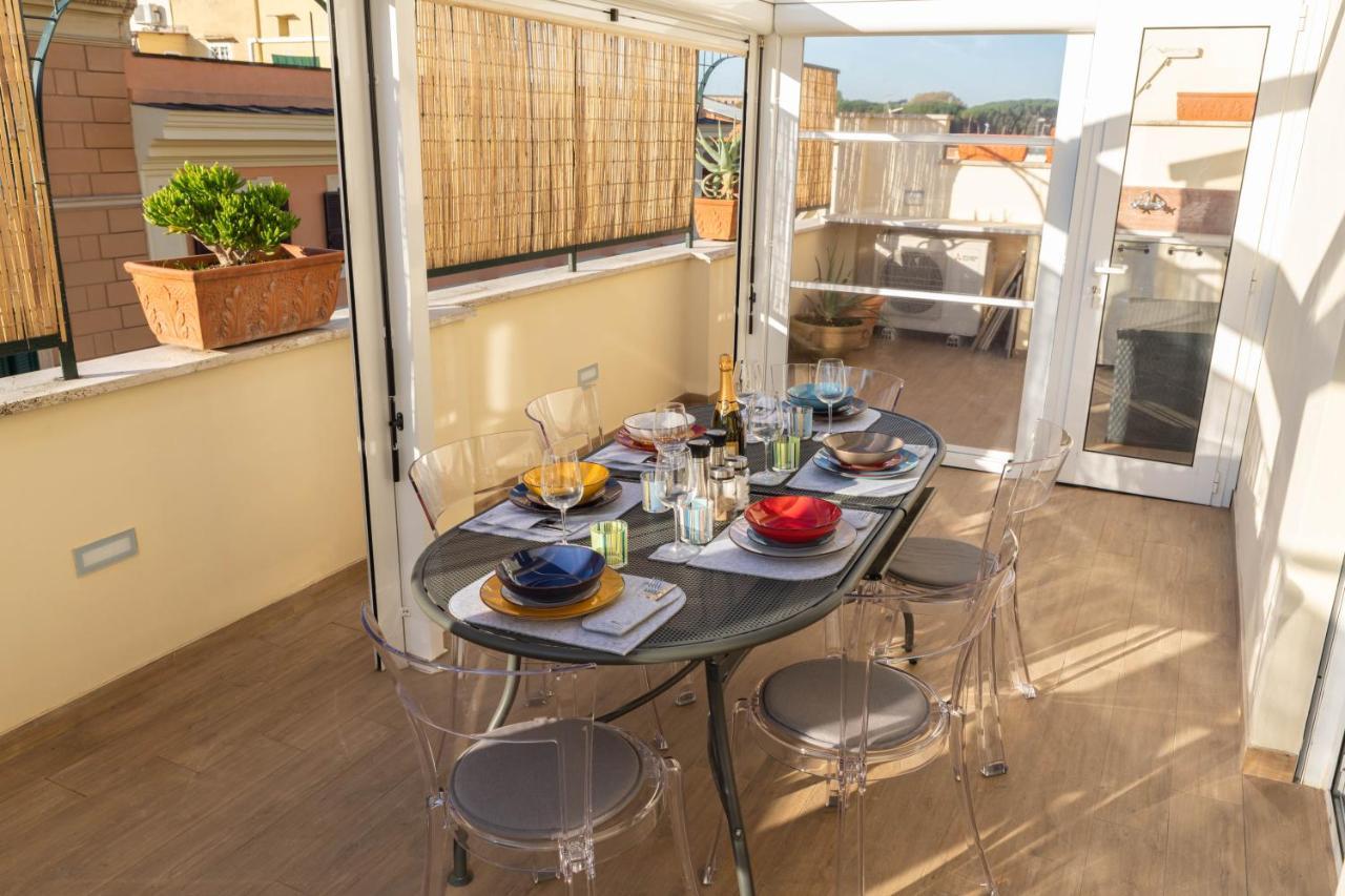 Colosseo Brightful Apartment With Rooftop Rome Bagian luar foto