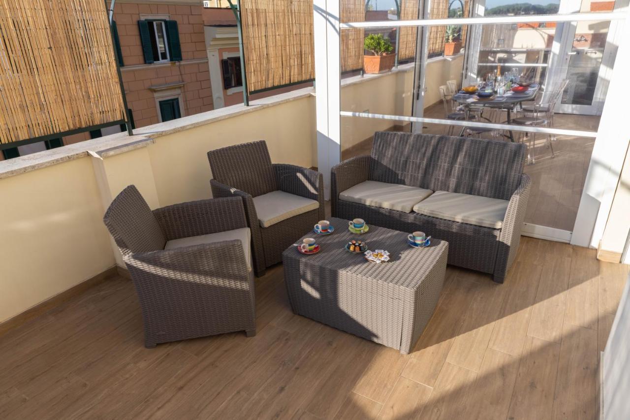 Colosseo Brightful Apartment With Rooftop Rome Bagian luar foto