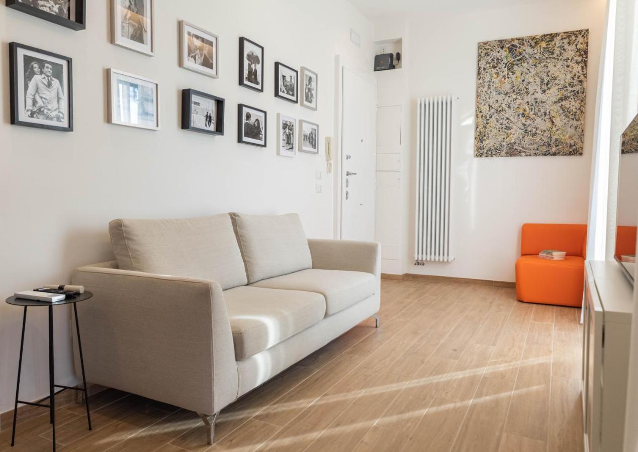 Colosseo Brightful Apartment With Rooftop Rome Bagian luar foto