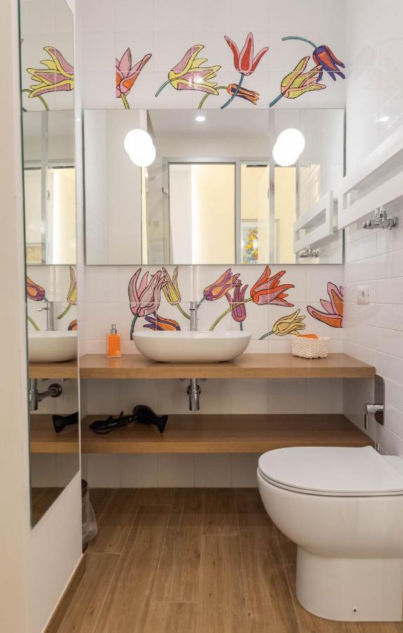 Colosseo Brightful Apartment With Rooftop Rome Bagian luar foto