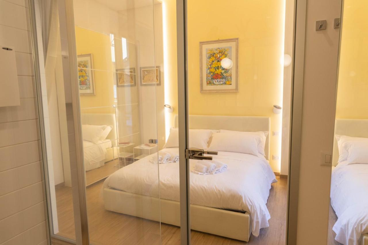 Colosseo Brightful Apartment With Rooftop Rome Bagian luar foto
