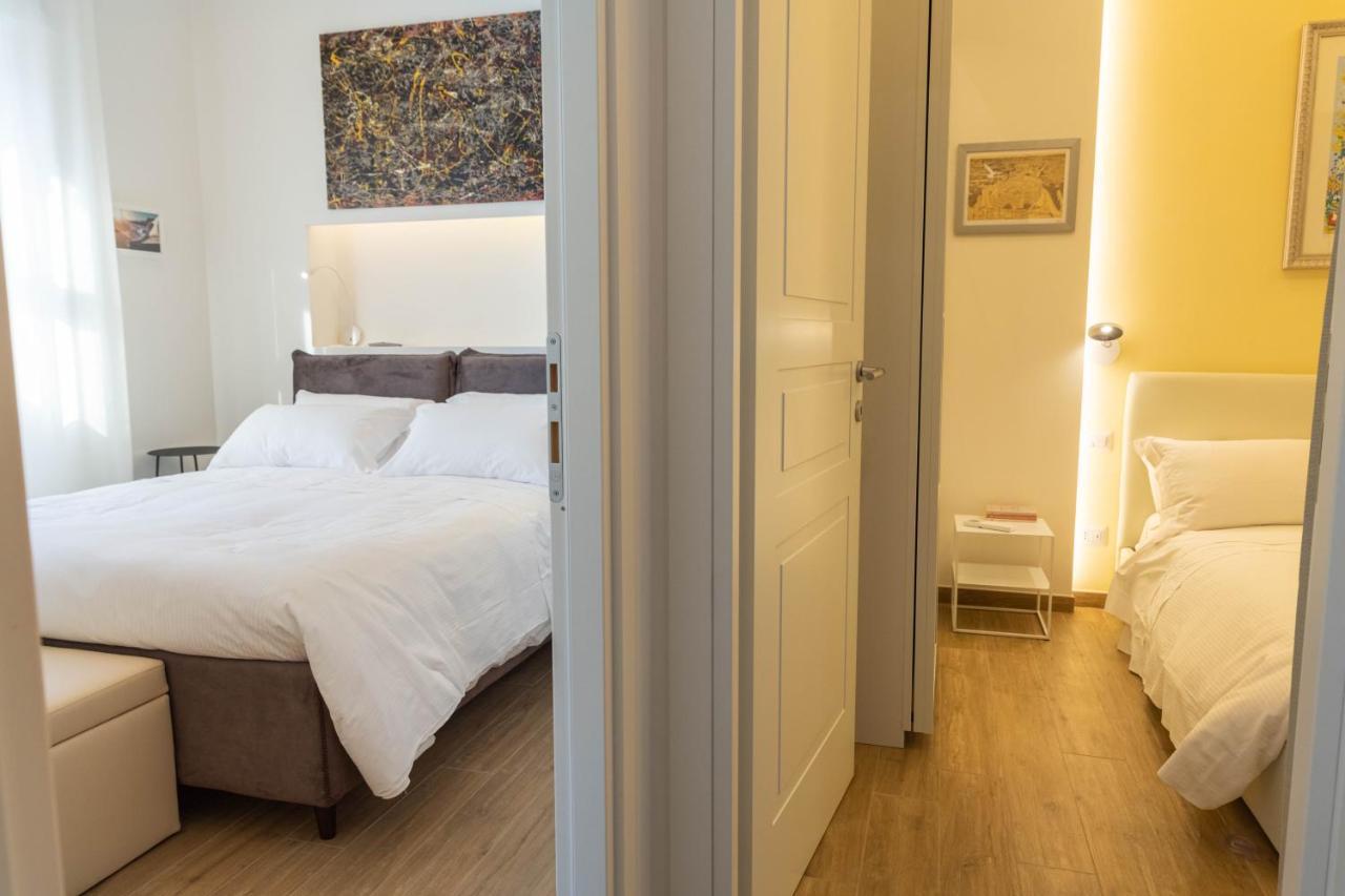 Colosseo Brightful Apartment With Rooftop Rome Bagian luar foto